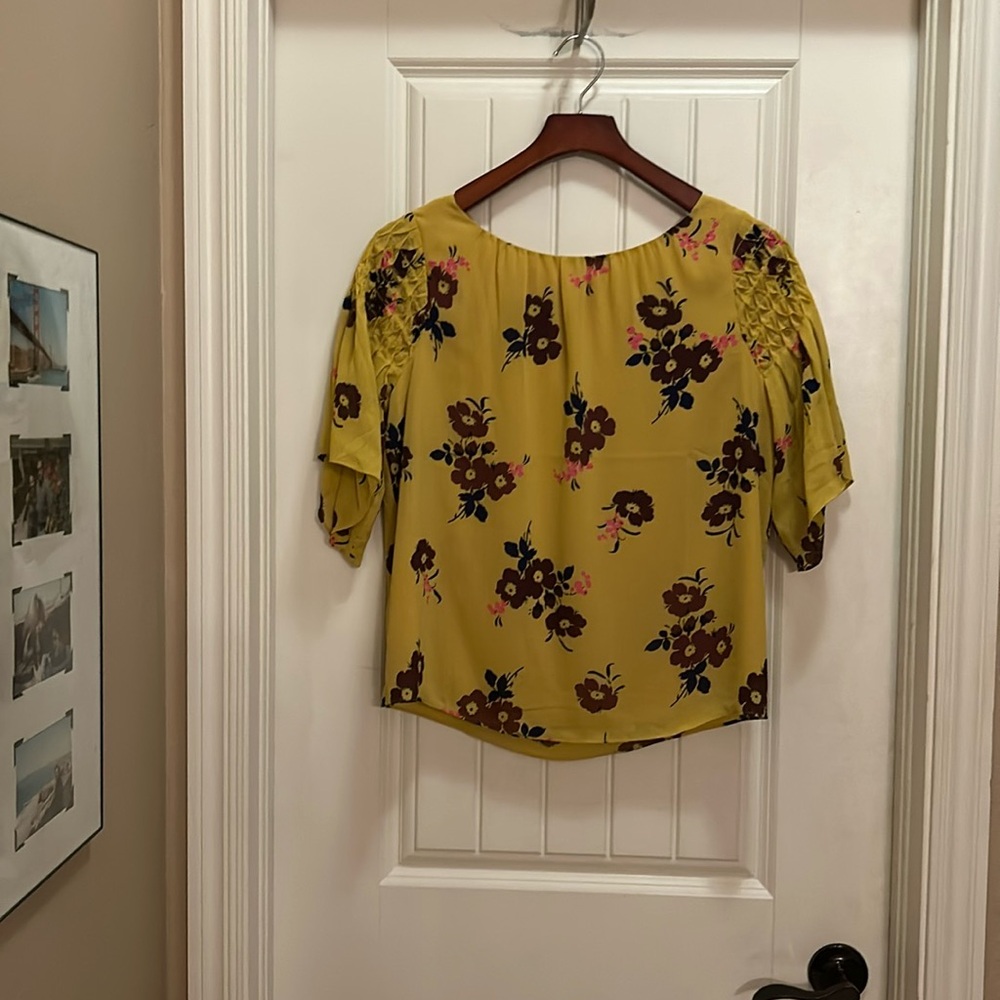 Madewell M mustard yellow shirt